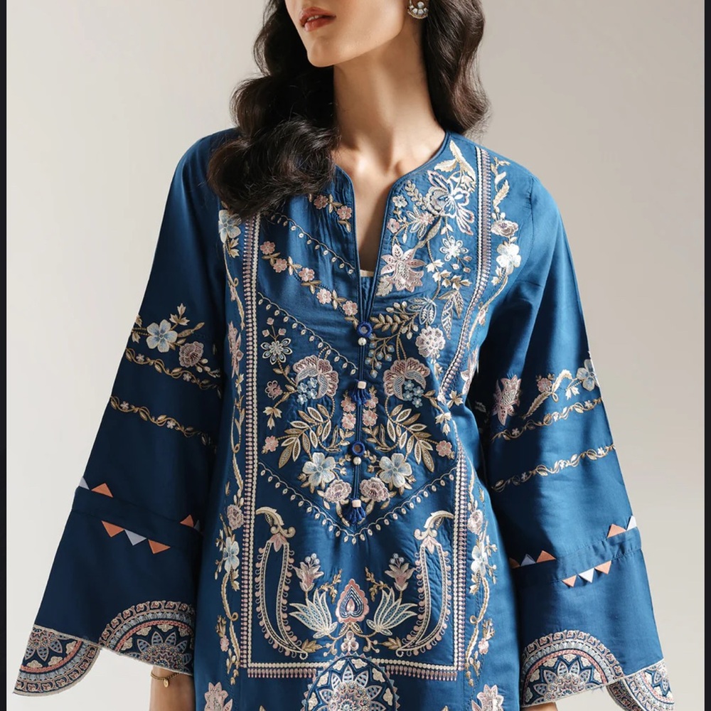 Embroidered Blue cod set - Picture 2 of 3